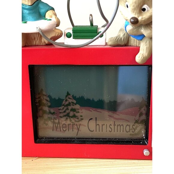 Hallmark Motion Ornament 1996 Video Game In TV Magic Gamers - Picture 8 of 8